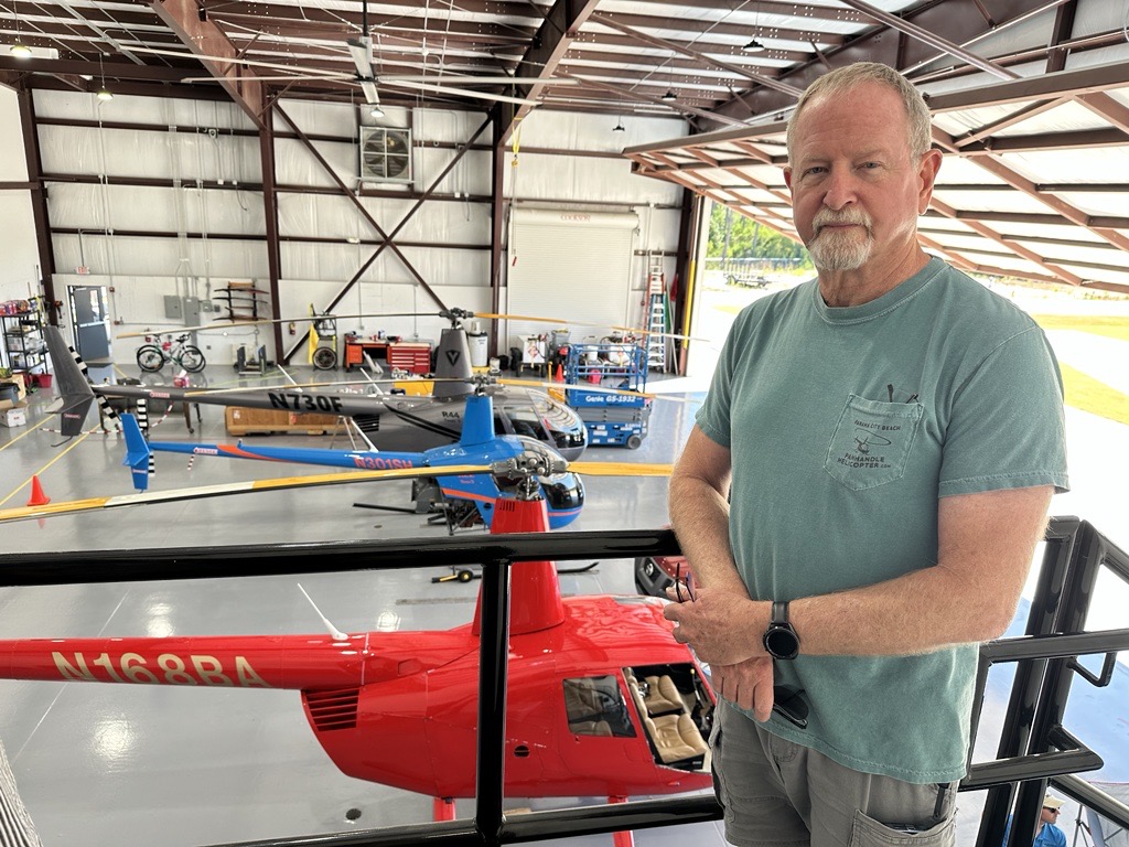 A Diver Turned Chopper Pilot Develops Ties with Ukraine